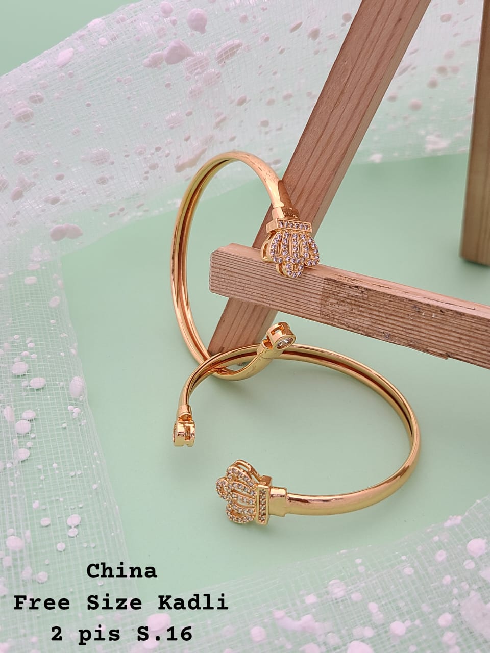China Designer Daily Wear Kadli Bracelets Wholesale Price In Surat
